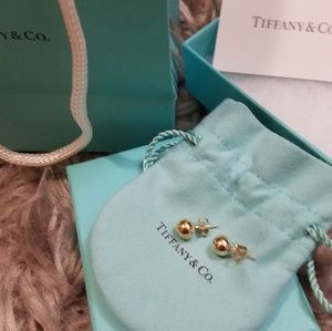 Tiffany & Co earnings